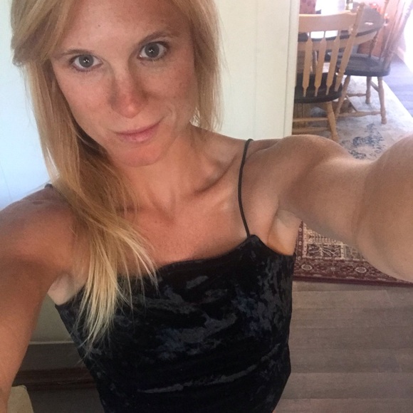 Meet your Posher ^ Steph - Picture 7 of 8